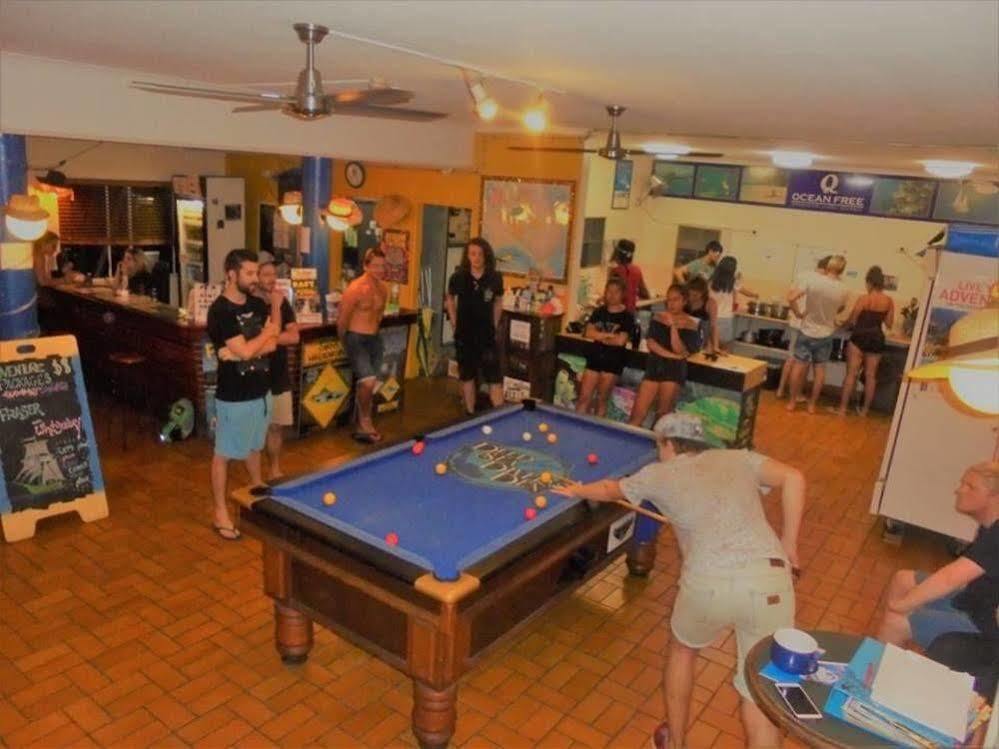 Mad Monkey Backpackers Village Cairns Exteriör bild